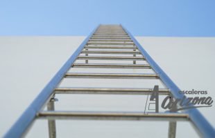 escalera de gato