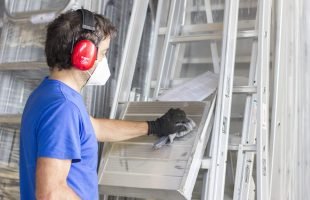 Cómo limpiar una escalera: paso a paso