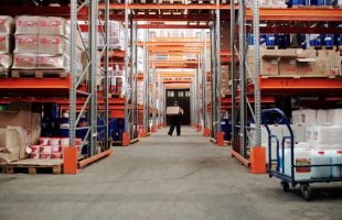 Logística de almacén: Cómo una buena escalera de picking puede aumentar la velocidad de tus pedidos